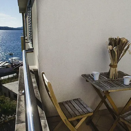 Apartman Mars *